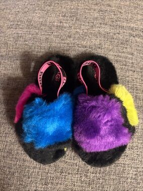 UGG Kids Fluff Yeah Multicolor Rainbow Fur Slingback Slippers Little Kid Size 9